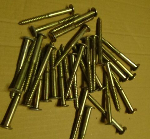 VIS POUR FIXATION HUISSERIE 15 Balma (31)