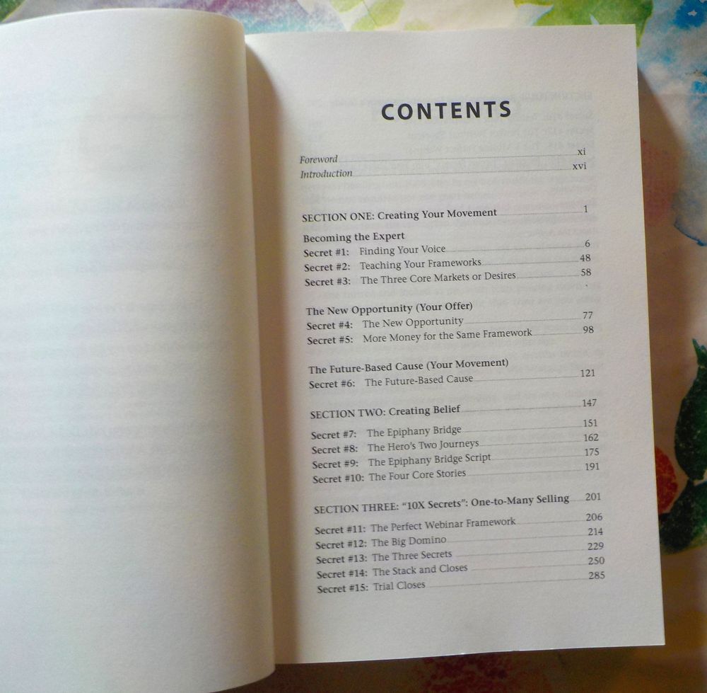 EXPERTS SECRETS Russell BRUNSON Ed. Hay House en ANGLAIS Livres et BD