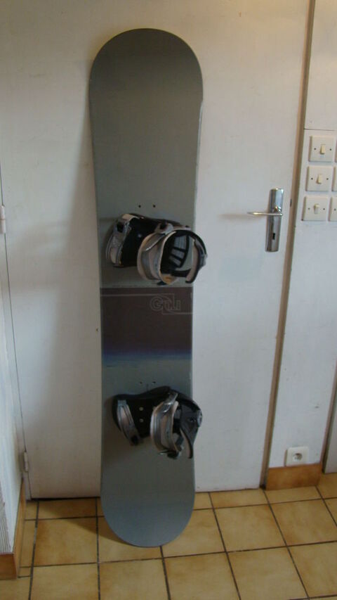 Snowboard  GNU  156 cm 120 Gargenville (78)