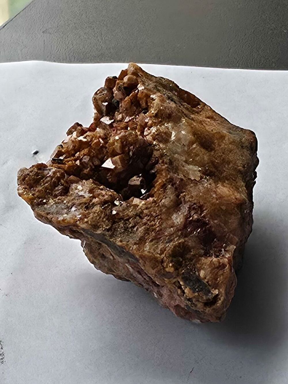 Min&eacute;ral Rare : C&eacute;rusite Scintillante du Katanga(RDC)-84g 