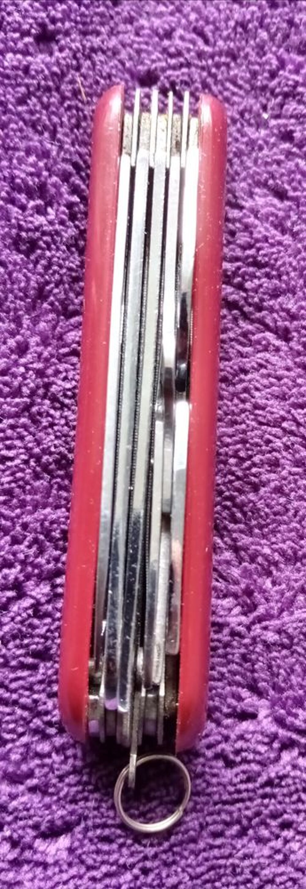 Couteau multi fonction 13 outils Bricolage