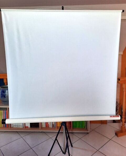 ECRAN DE RETROPROJECTION
pour projection vid�os, films? 30 Grand-Charmont (25)