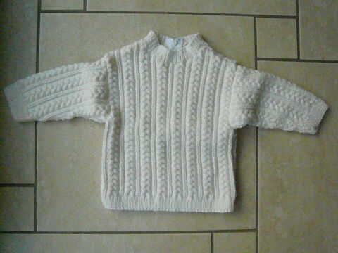 Pull fait main 3 mois 5 Franqueville-Saint-Pierre (76)
