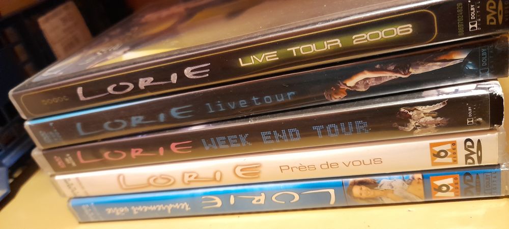 Revends magazine et c.d 
de lorie
CD et vinyles