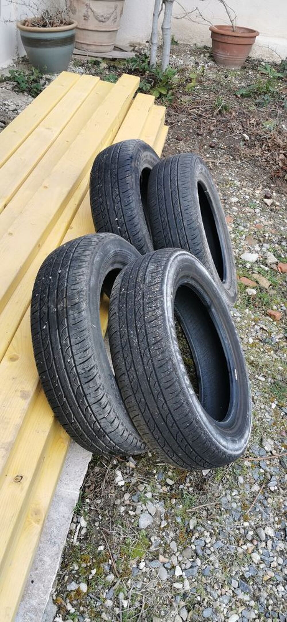 Pneus d'occasion 155/65 R14 75T Bricolage