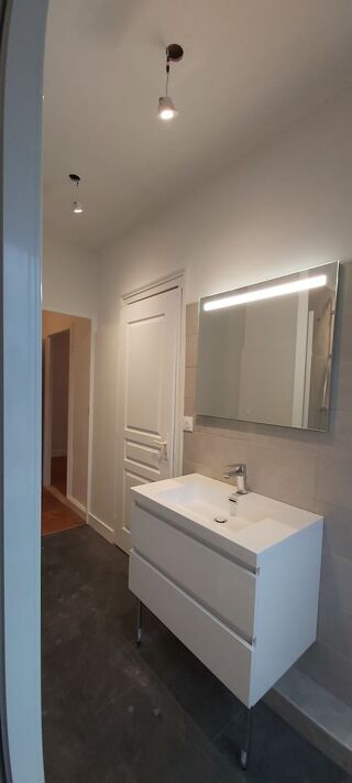  Appartement � louer 5 pi�ces 93 m�