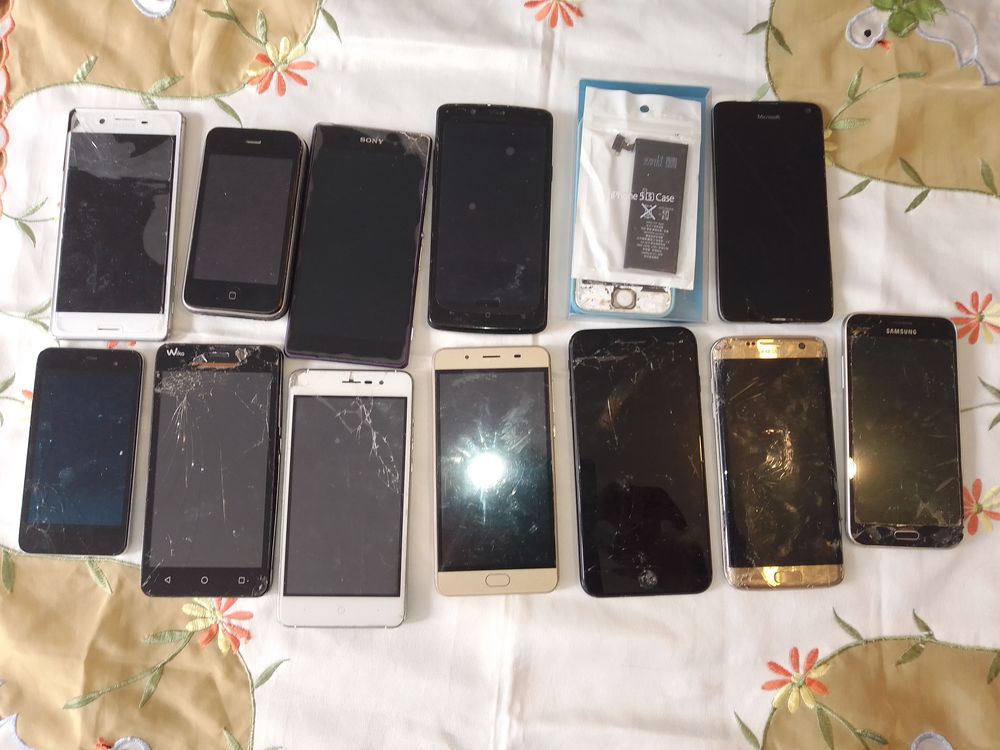 13 t&eacute;l&eacute;phones pour pi&egrave;ces Téléphones et tablettes