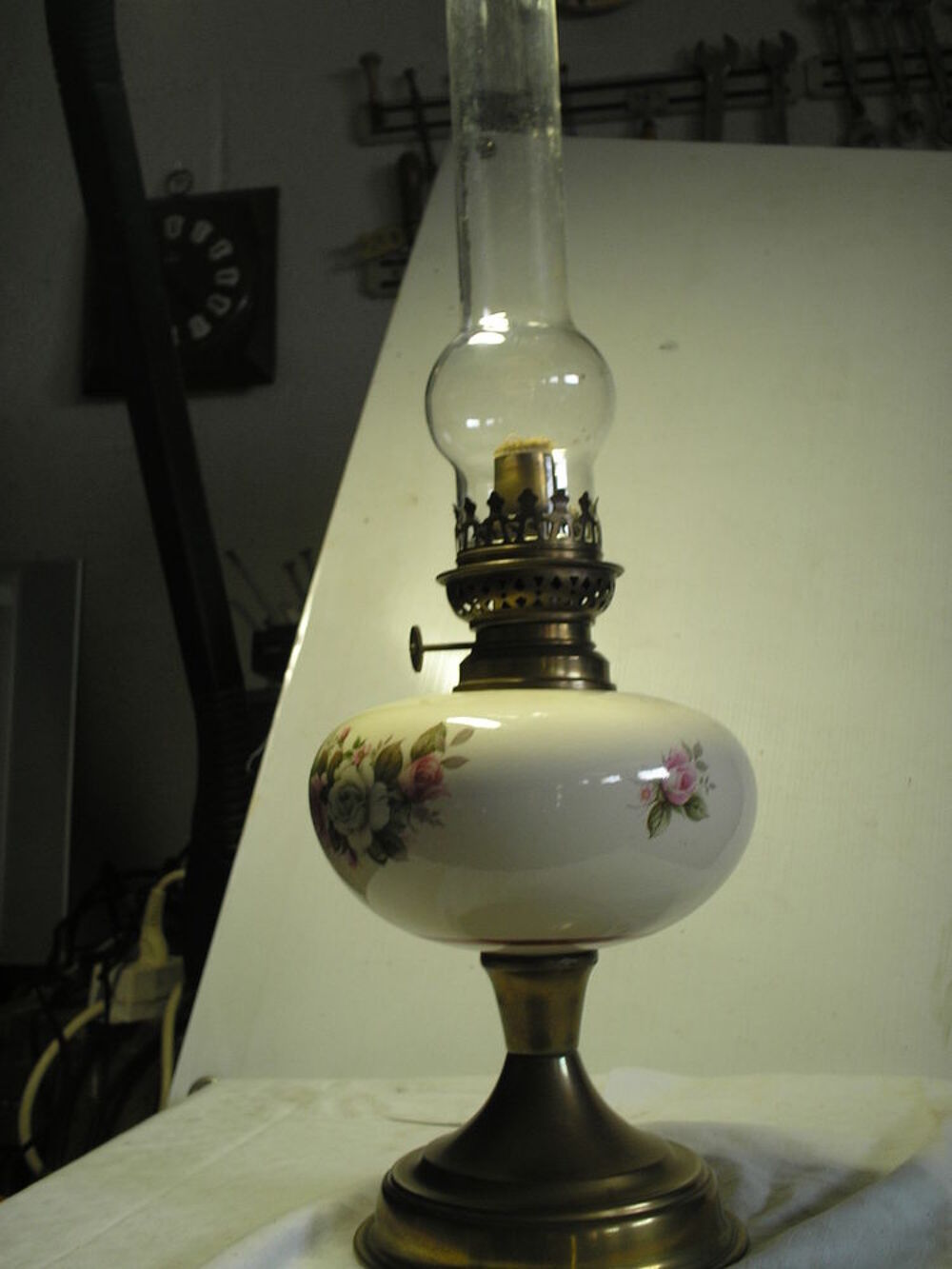 JOLIE LAMPE A ALCOOL"vintage",parfait &eacute;tat. Décoration