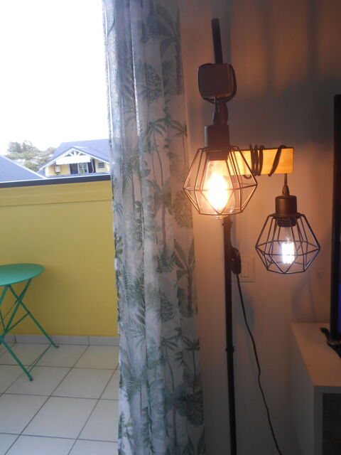 Lampe sur pied 80 Saint-Fran�ois (97)