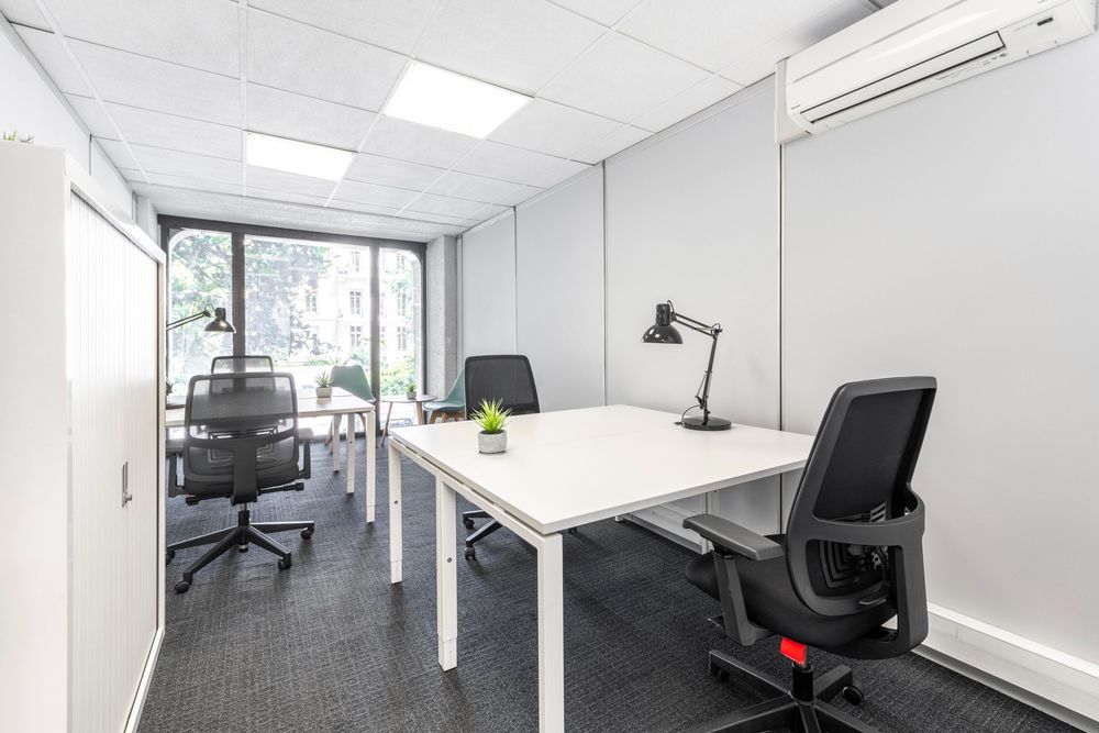   Espace de bureau tout compris pour vous-même et votre équipe à Nice City Centre  