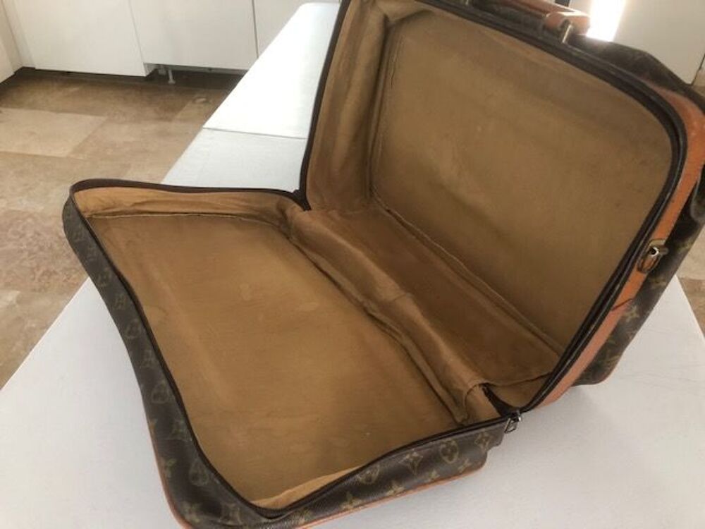 cartable valise L. V. Maroquinerie