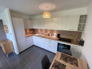  Appartement à louer 2 pièces 45 m²