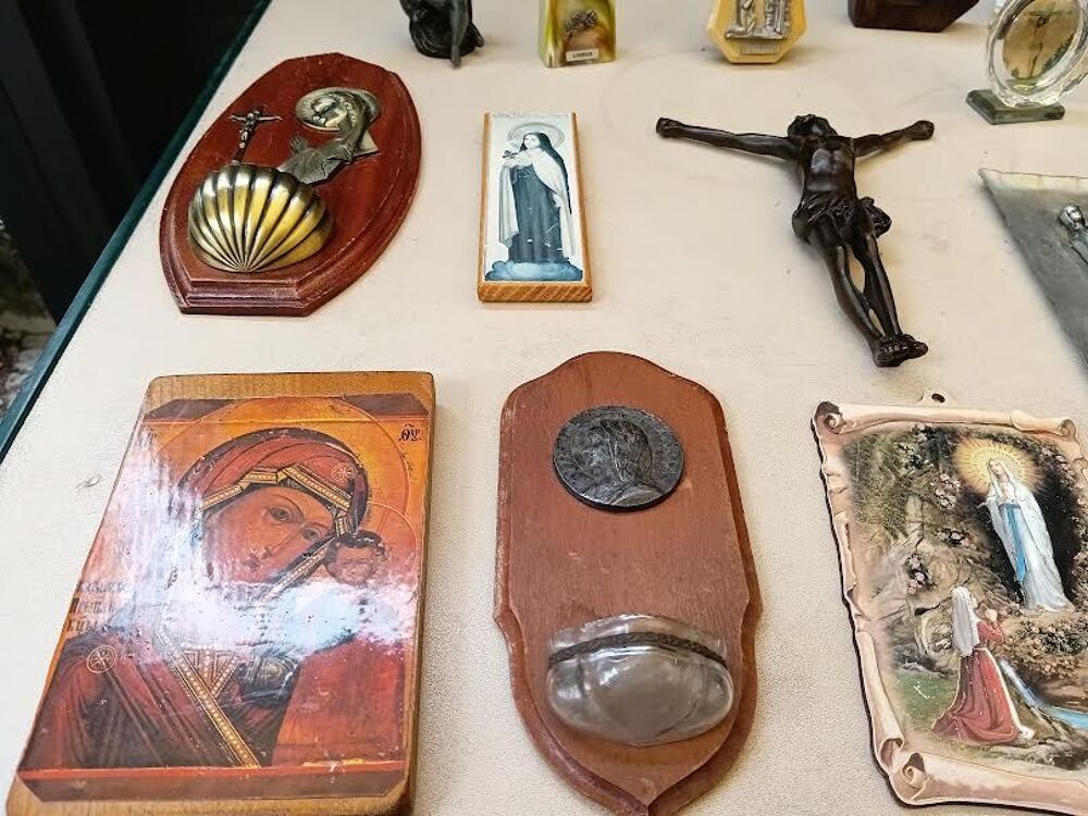 LOT OBJETS RELIGIEUX Décoration