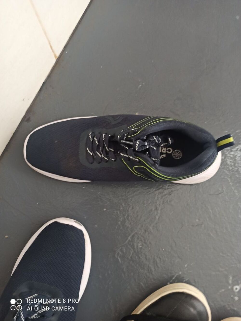 Chaussures basket cuir marque Megisis cuir. 42 Chaussures
