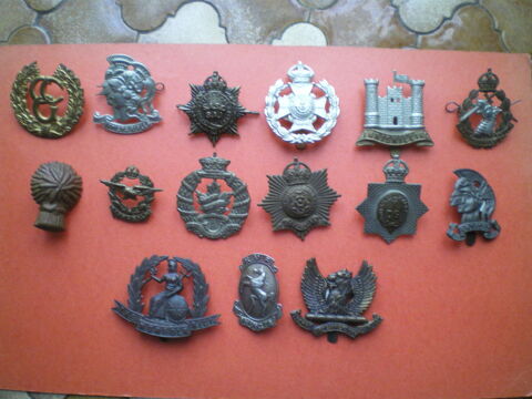 Insignes de coiffure britannique - 15 pi�ces. 30 Caen (14)