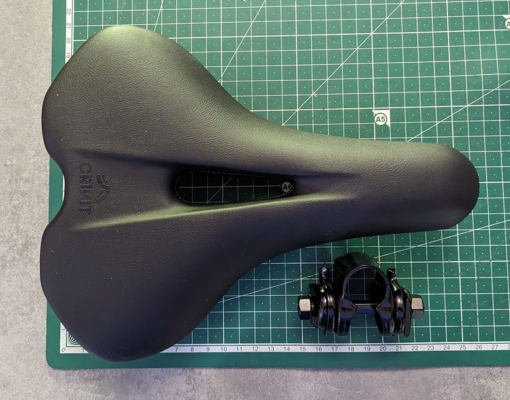 selle de v&eacute;lo neuve jamais utilis&eacute;e avec une fixation de 20/ Bricolage