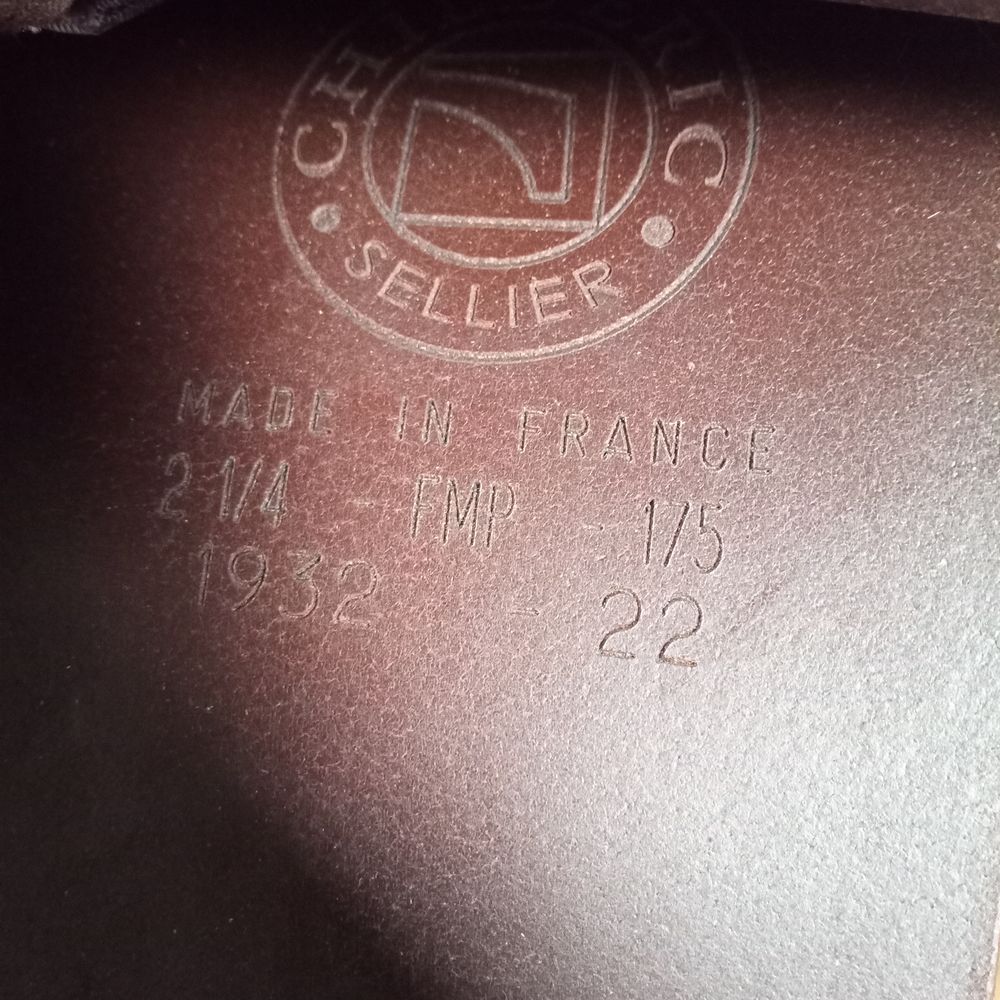 Selle childeric FMP 17.5" neuve Sports