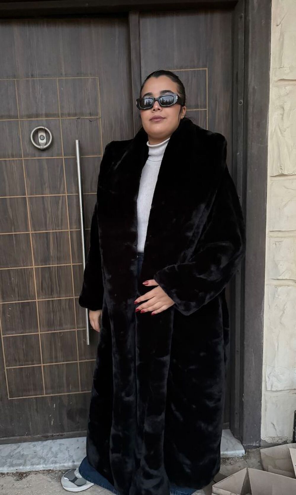 Manteau long en fourrure noire luxe €" El&eacute;gant &amp; intemporel &eth;Ÿ-&curren; Vêtements