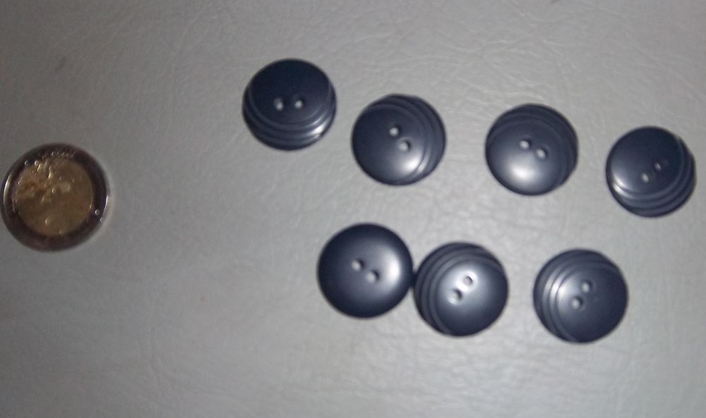 Lot de boutons anciens Vêtements