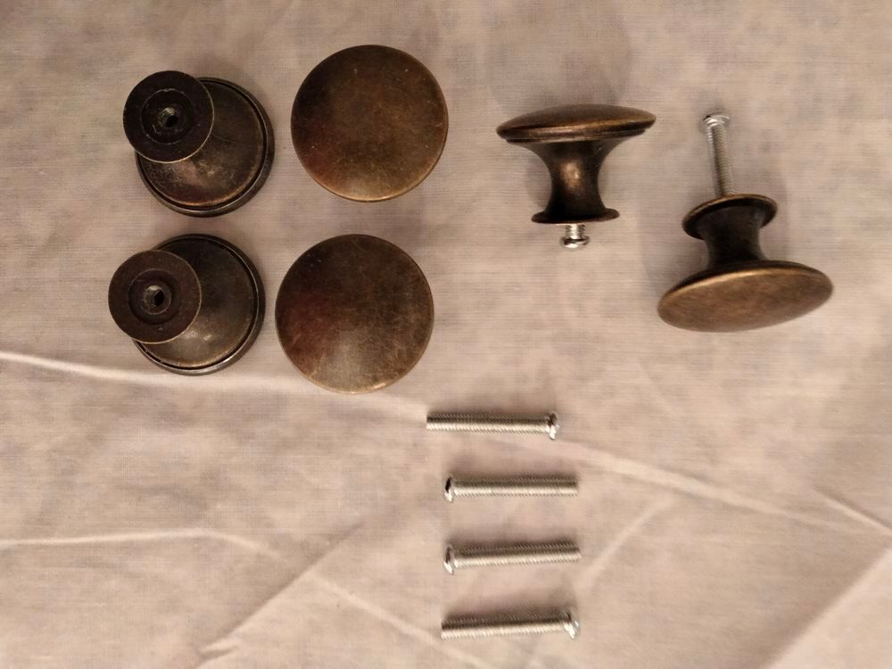 Lot de 6 boutons.Vieux bronze. Bricolage