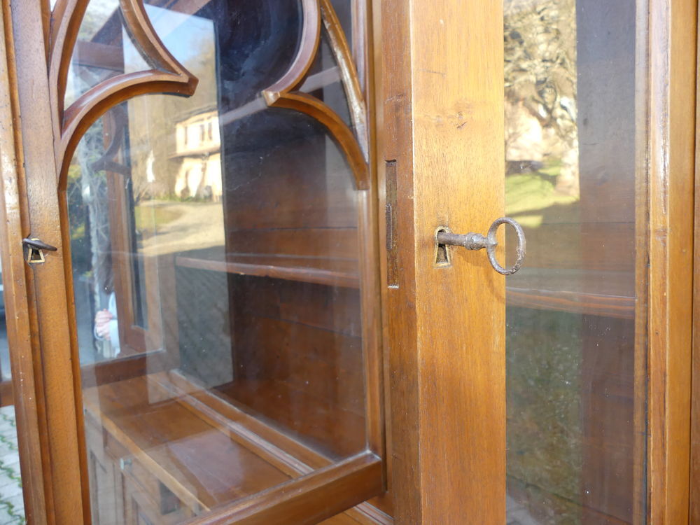 Buffet + vitrine - Bois brut - noyer Meubles