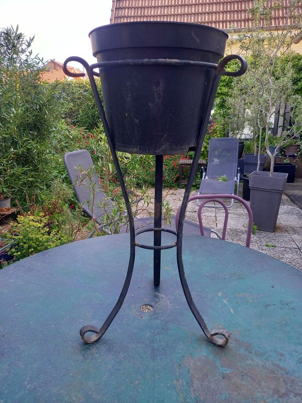 Porte plante en fer forg&eacute; Jardin