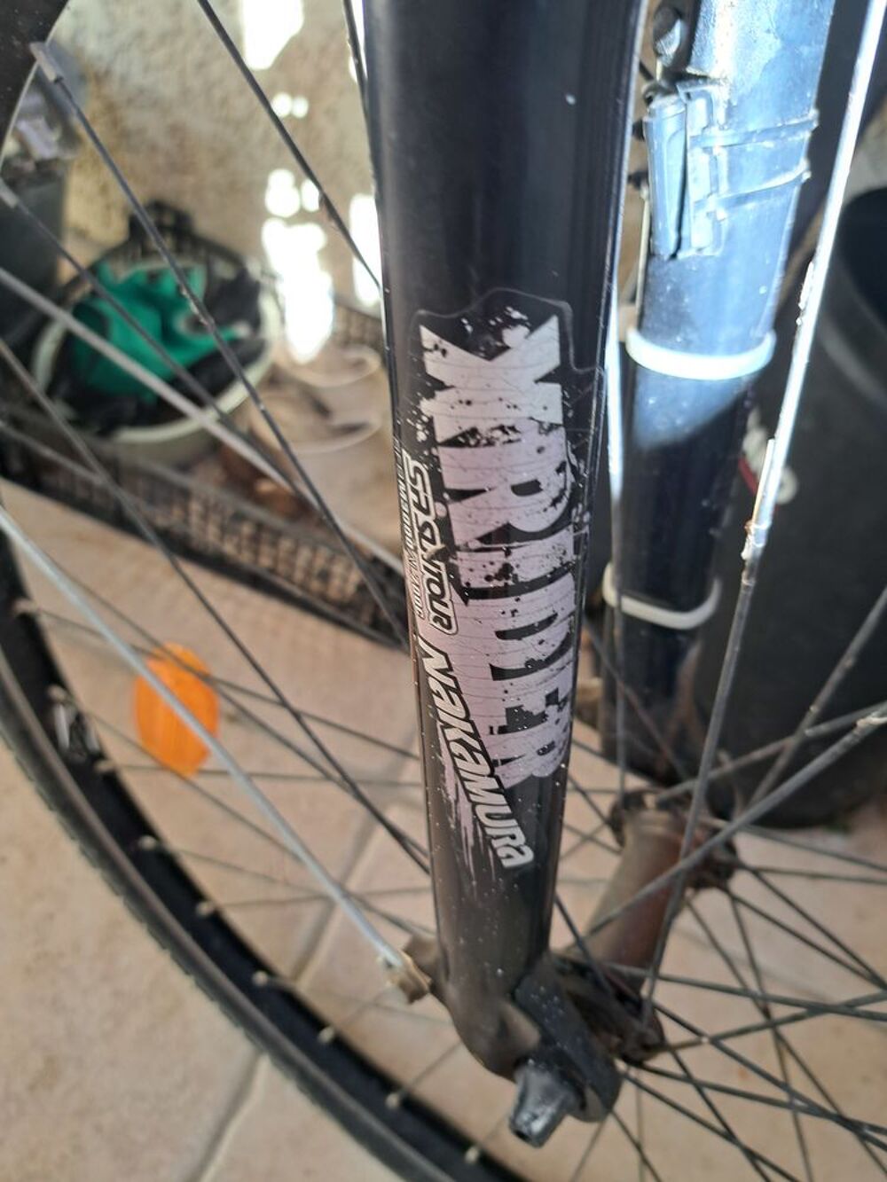 VELO VTC 28 POUCES Vélos