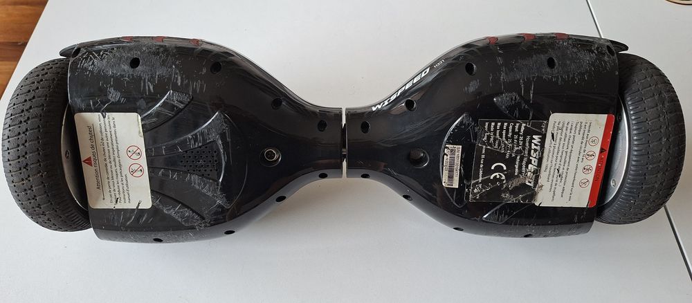 Hoverboard Wispeed H331 avec chargeur en parfait &eacute;tat de fon Sports