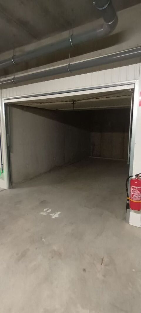  Parking / Garage � louer 13 m�