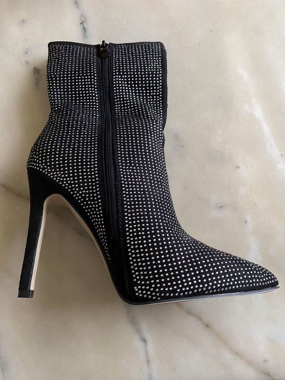 Tr&egrave;s jolies bottines femme Chaussures