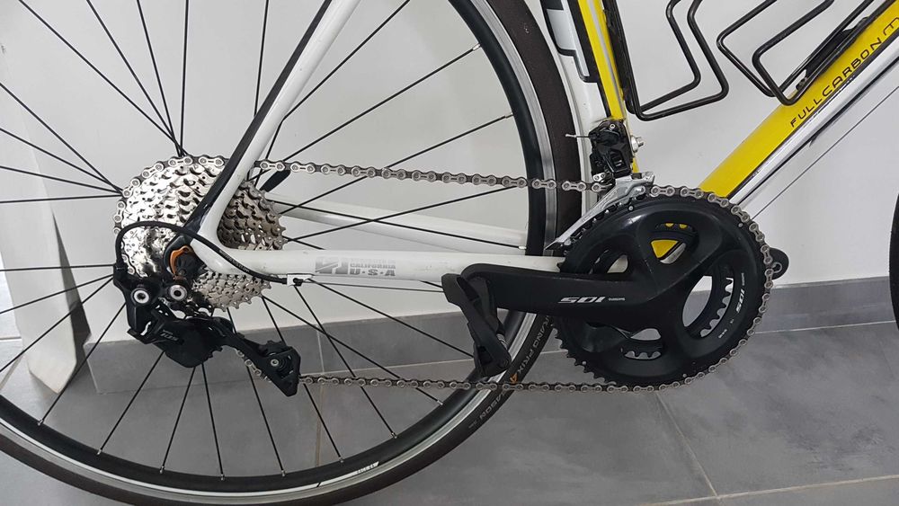 V&eacute;lo route GT carbone monobloque Vlos