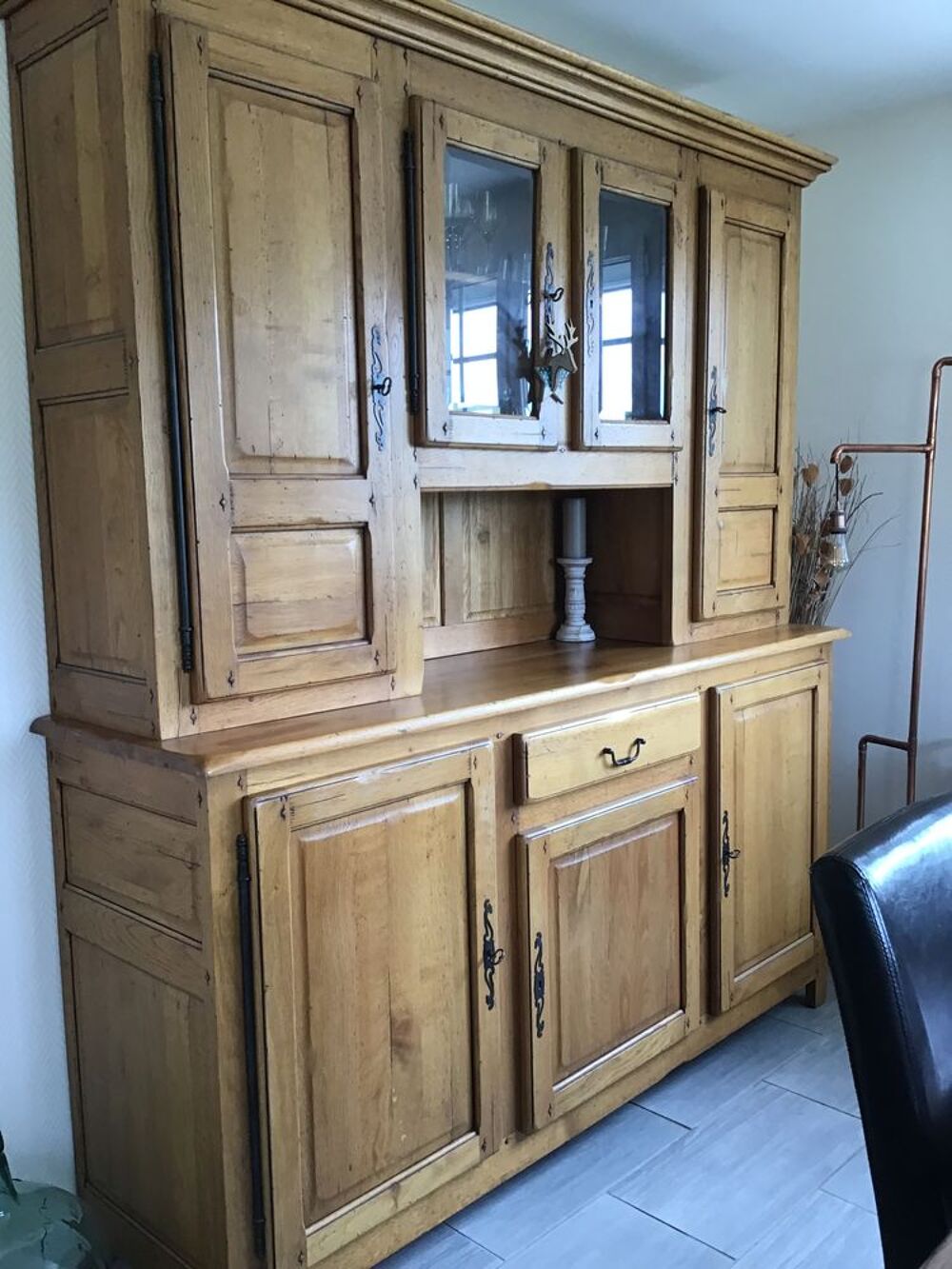 Bahut salle &agrave; manger en ch&ecirc;ne 
Meubles