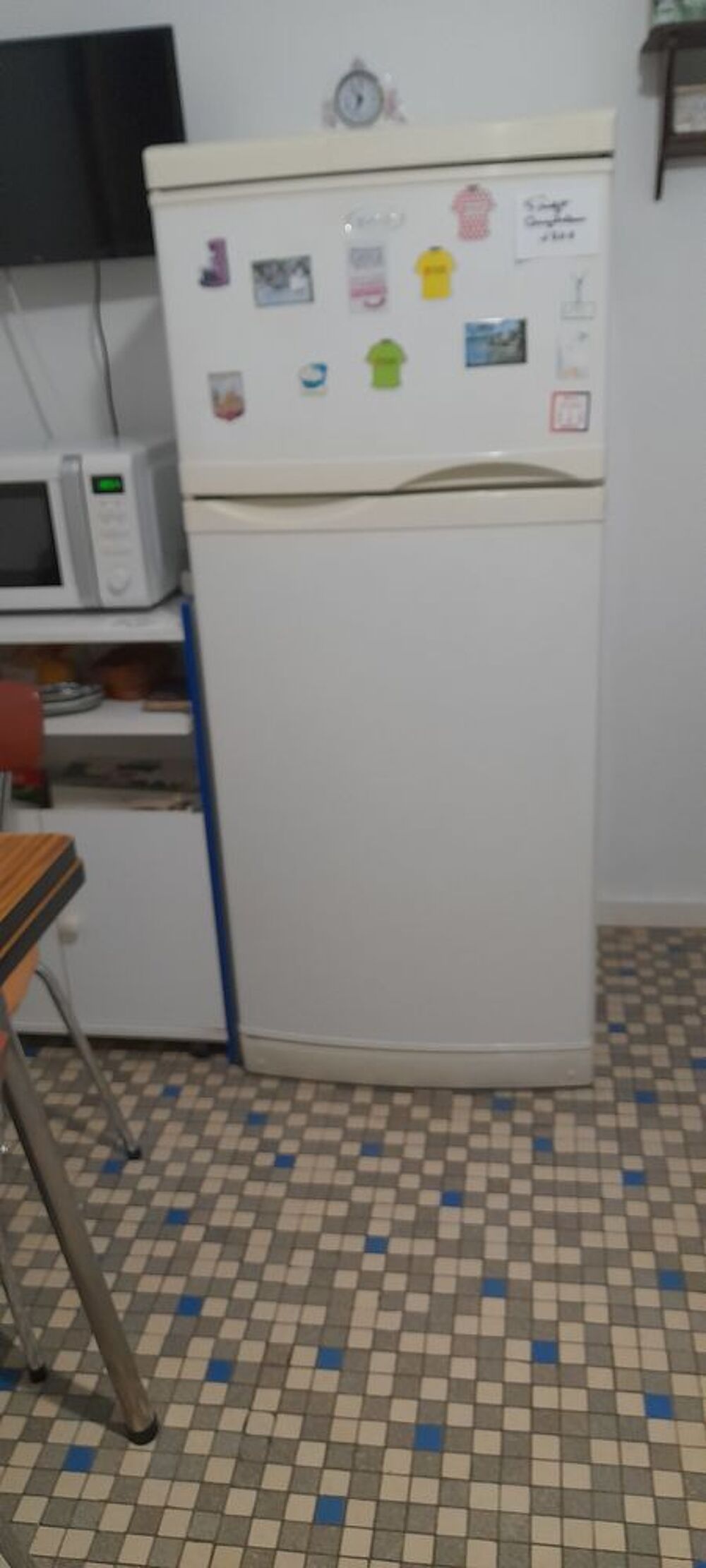 R&eacute;frig&eacute;rateur/cong&eacute;lateur. Electroménager