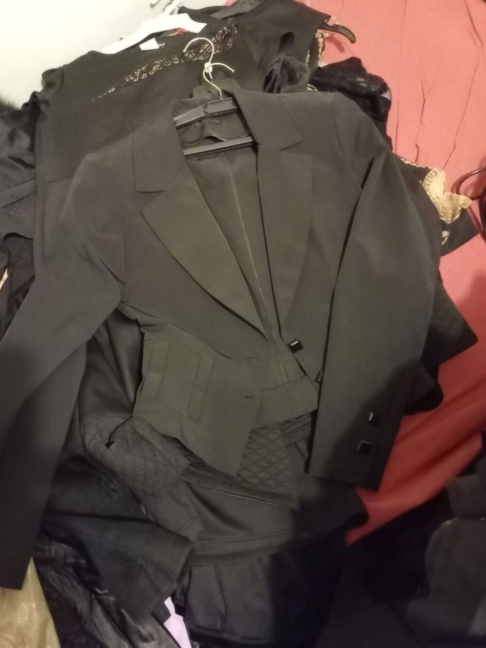 Lot v&ecirc;tements femme Vêtements