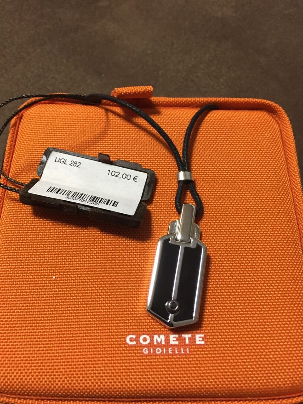 collier marque com&egrave;te UGL 282 Bijoux et montres