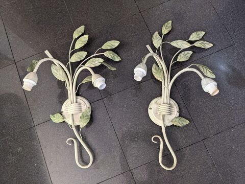 paire de 2 appliques décor de branches.
Frais de port et d'e 12 Marseille 13 (13)
