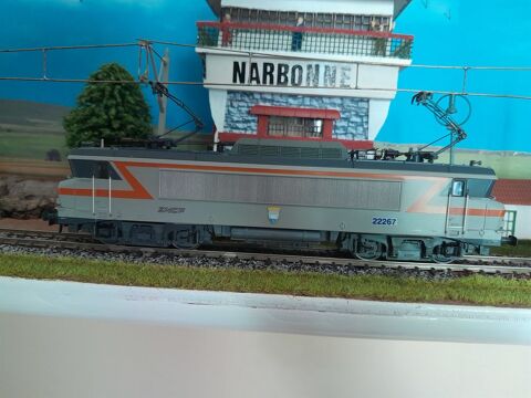 Loco BB 22267 ROCO avec blason (La Ciotat) 140 Fleury (11)