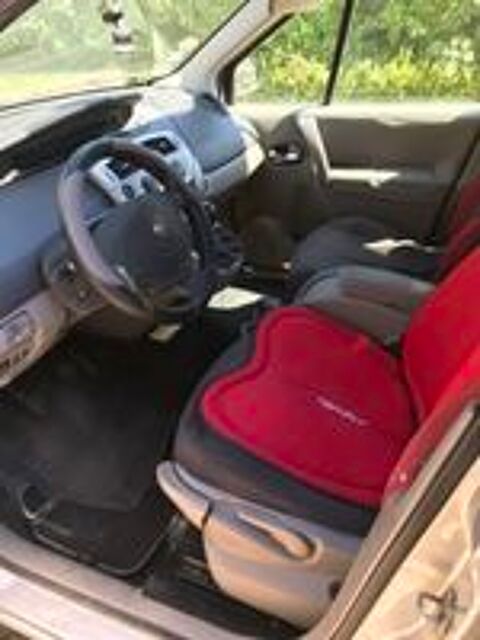 Grand Sc&eacute;nic II Grand Scenic 1.9 dCi 125 Euro 4 Latitude 2006 occasion 07100 Annonay
