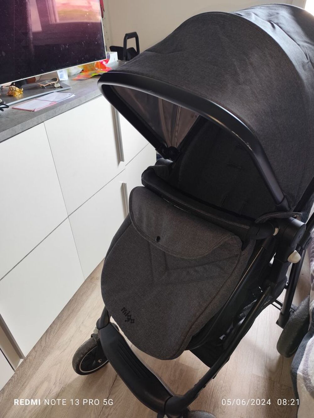 Poussette 3 en 1 utiliser seulement 2 mois Puériculture