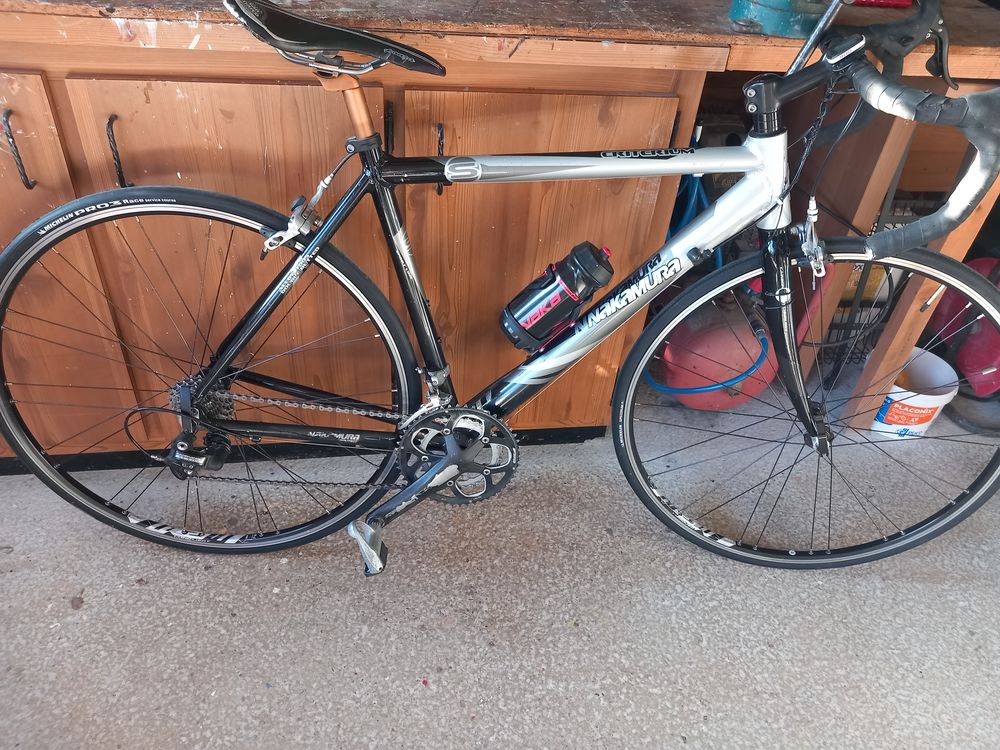 V&eacute;lo de route NAKAMURA Vélos