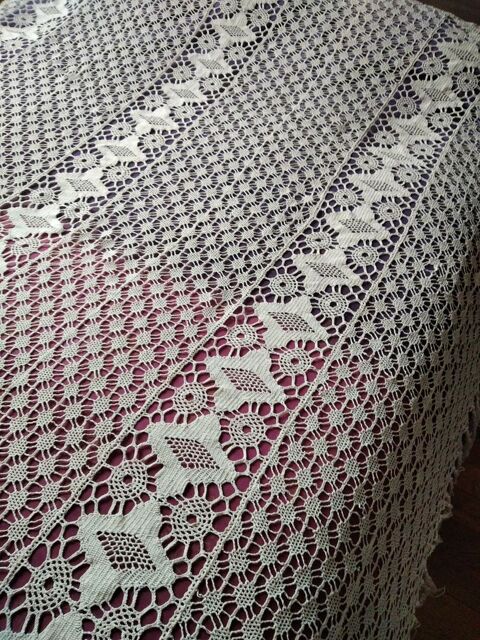 Ancien dessus de lit 1900 au crochet Nevers (58)