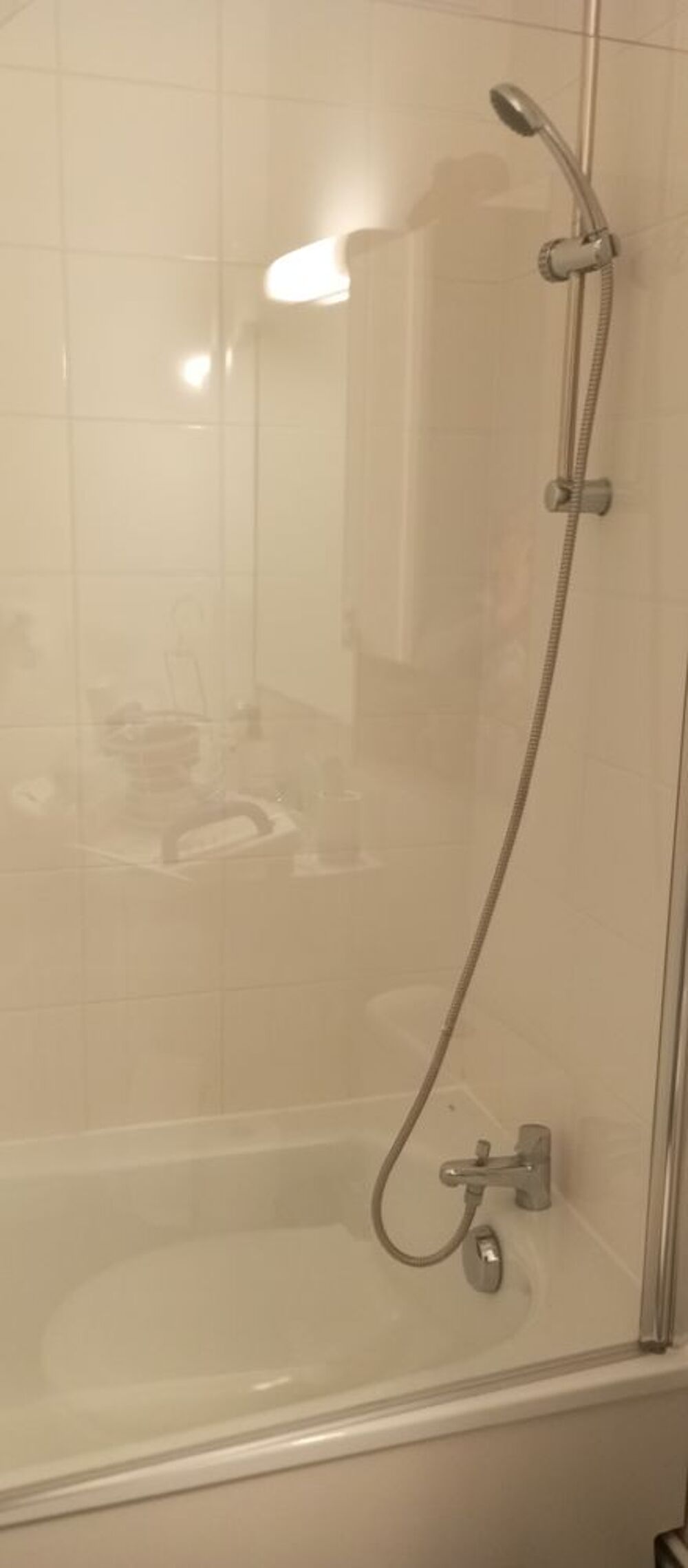 Ensemble baignoire robinetterie pare-baignoire Meubles