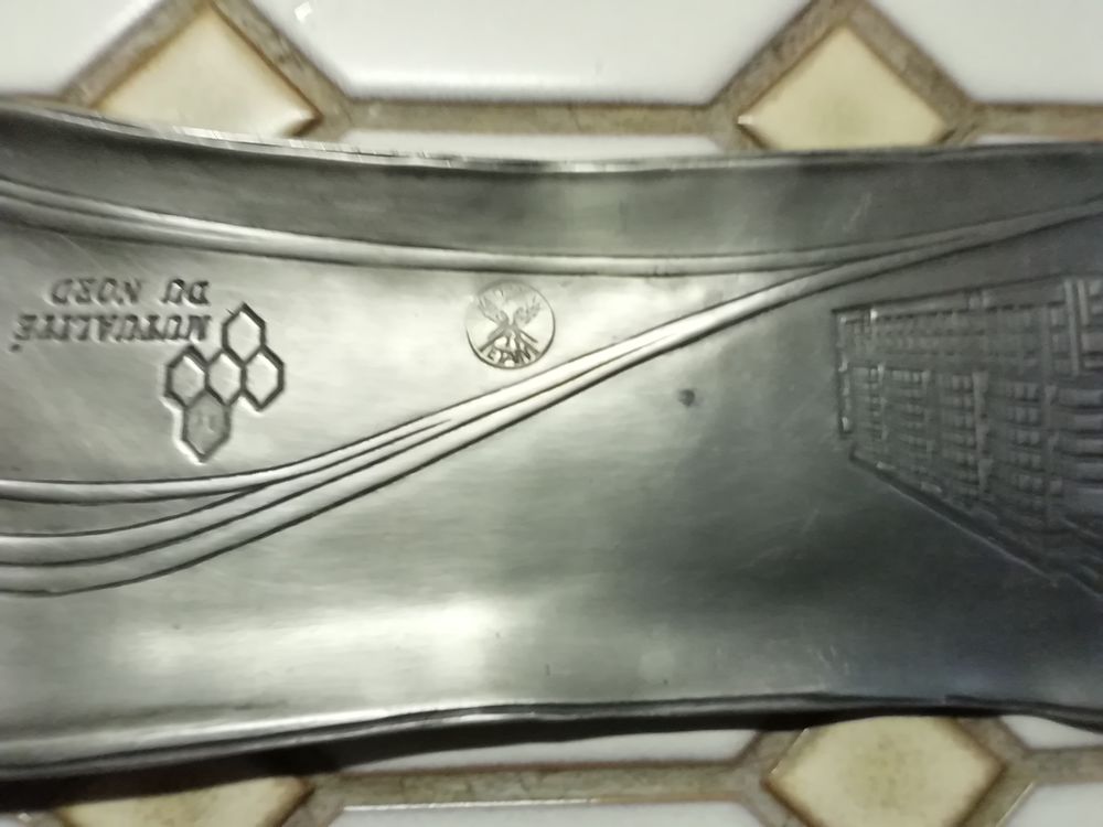 Effigie en &eacute;tain estampill&eacute; Mutualit&eacute; du Nord Décoration