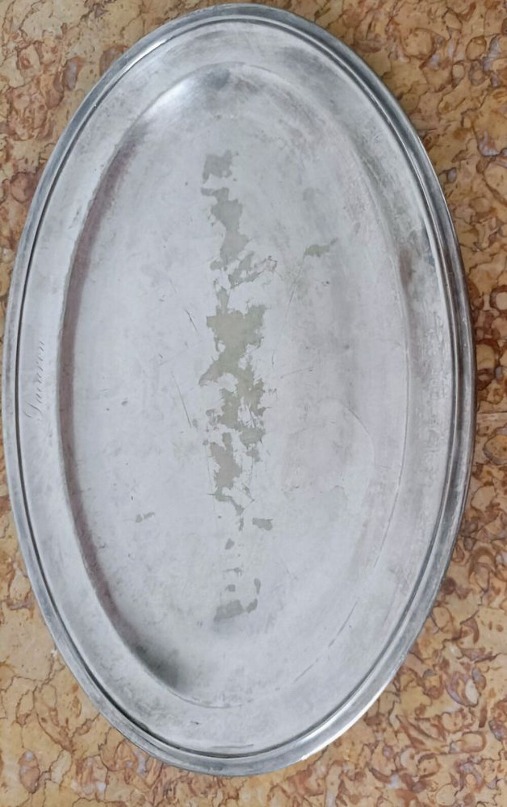 Plat Oval en M&eacute;tal Argent&eacute; Décoration