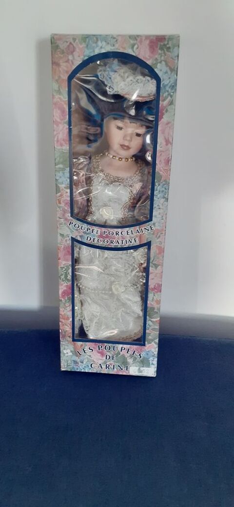 POUPEE PORCELAINE 4 P�ronnas (01)