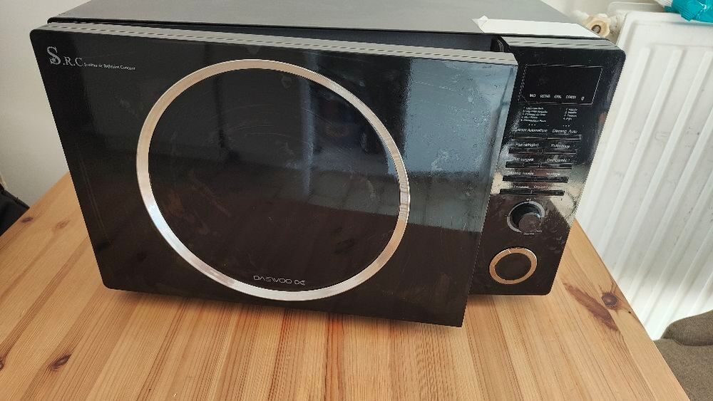 Micro-ondes marque Daewoo Electroménager