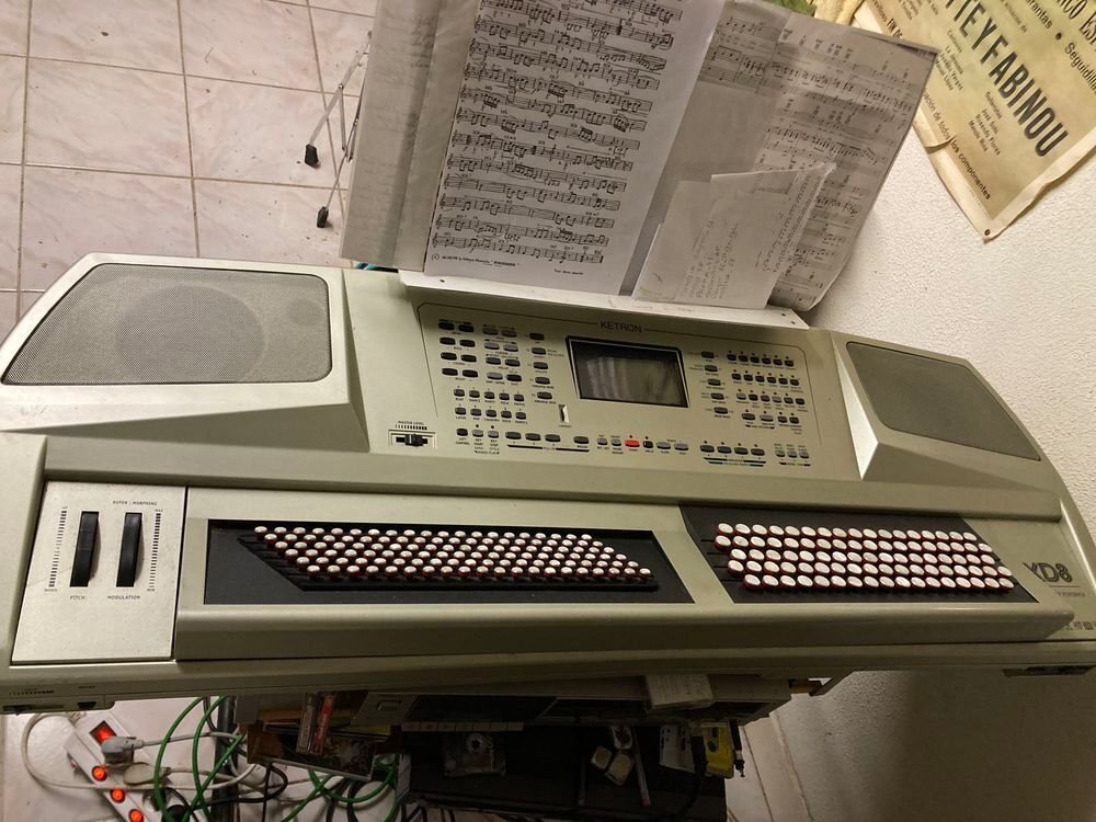 Mat&eacute;riel Ketron Instruments de musique
