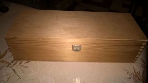 Petite boite en bois BOSCH. 10 Flers-en-Escrebieux (59)