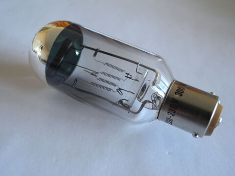 Lampe PHILIPS 230v 300w, pour projecteurs diapo/cin�ma. 10 �pinay-sur-Seine (93)