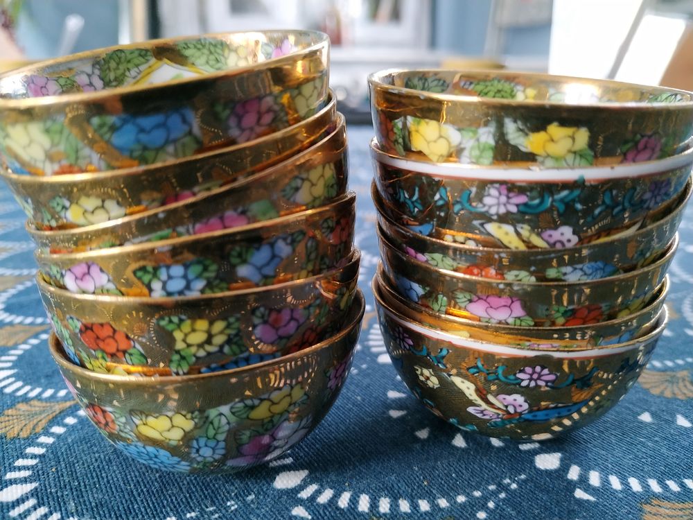 Service &agrave; Sak&eacute; Japonais de 12 pi&egrave;ces en Porcelaine fine Cuisine